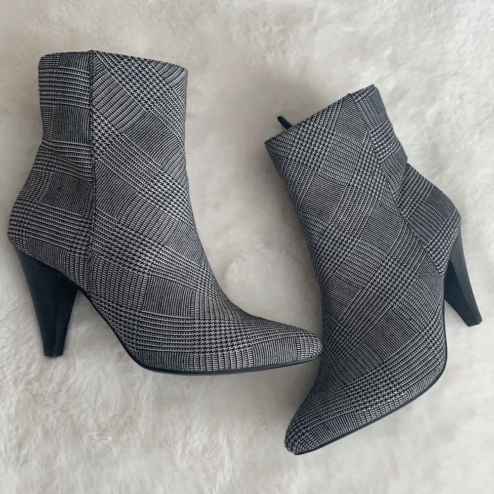 NWOB Sage + Simple plaid ankle boots